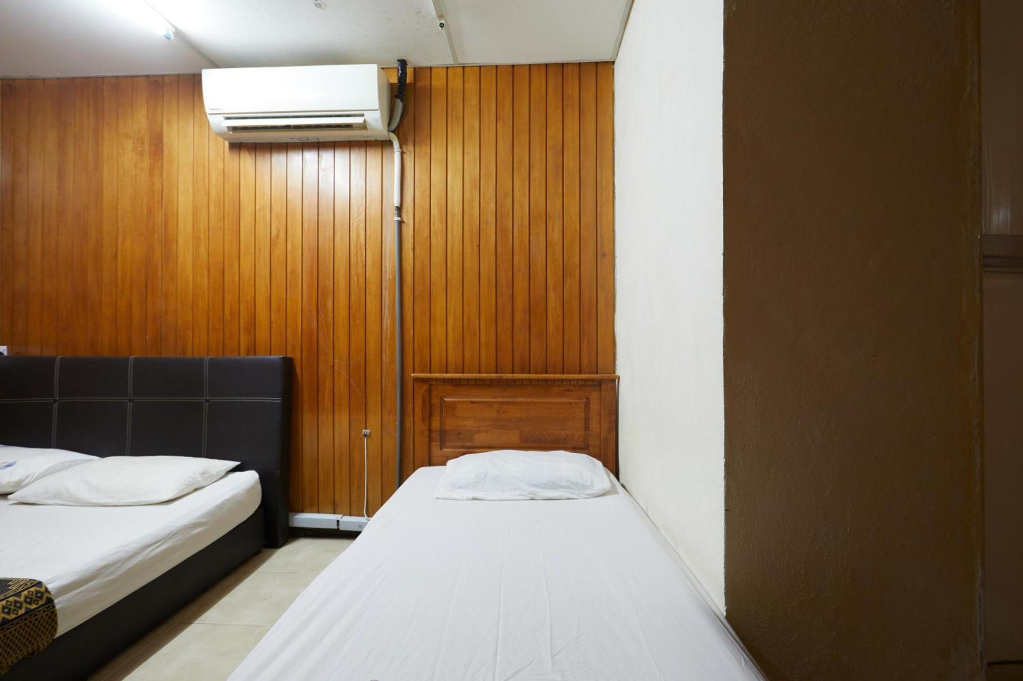 Ros Heritage Motel George Town Bagian luar foto