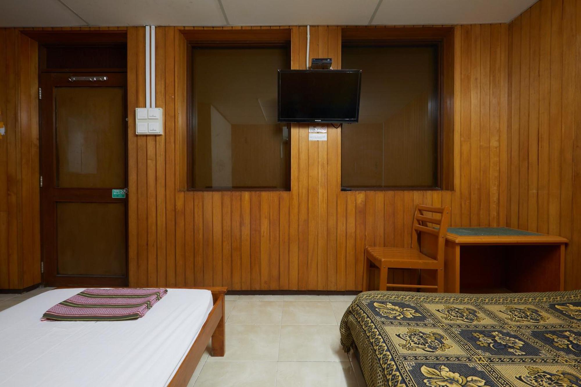 Ros Heritage Motel George Town Bagian luar foto