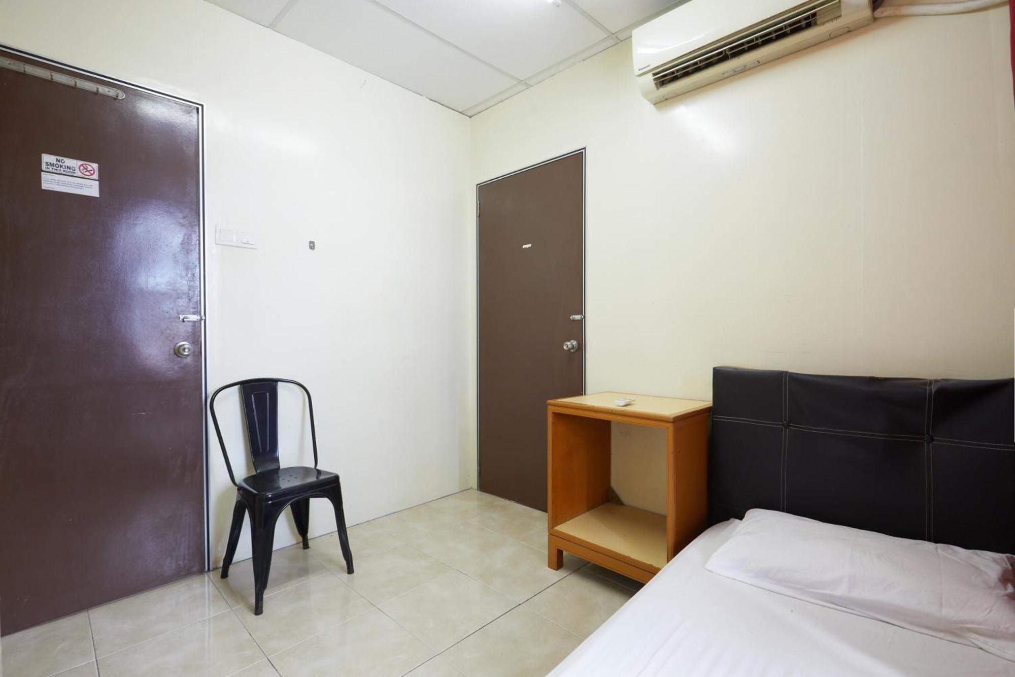 Ros Heritage Motel George Town Bagian luar foto